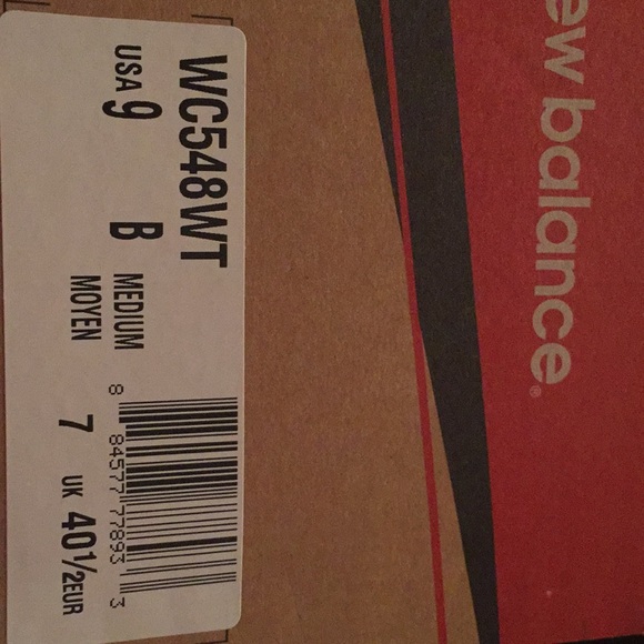 NEW - New Balance - Women's - White - Size 9 B - Picture 4 of 5